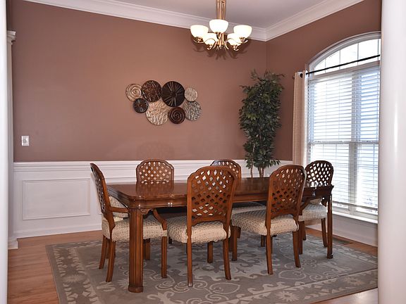 5th image of 107 Pamlico Ln