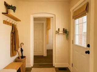 29 Cameron St E #1A, Brock, ON L0E1E0