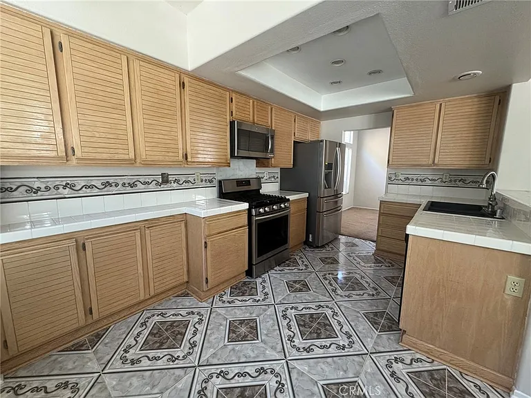 2121 Sun Ridge Dr — Photo 7