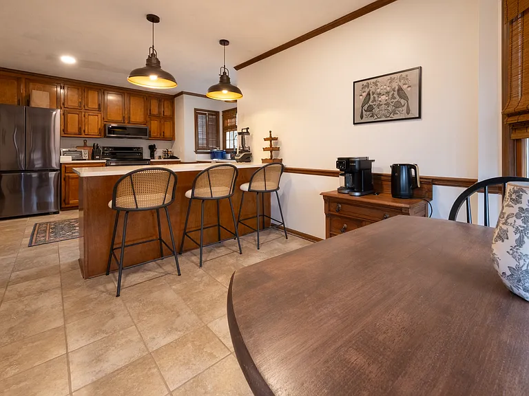 140 Nina Celeste Ln — Photo 11
