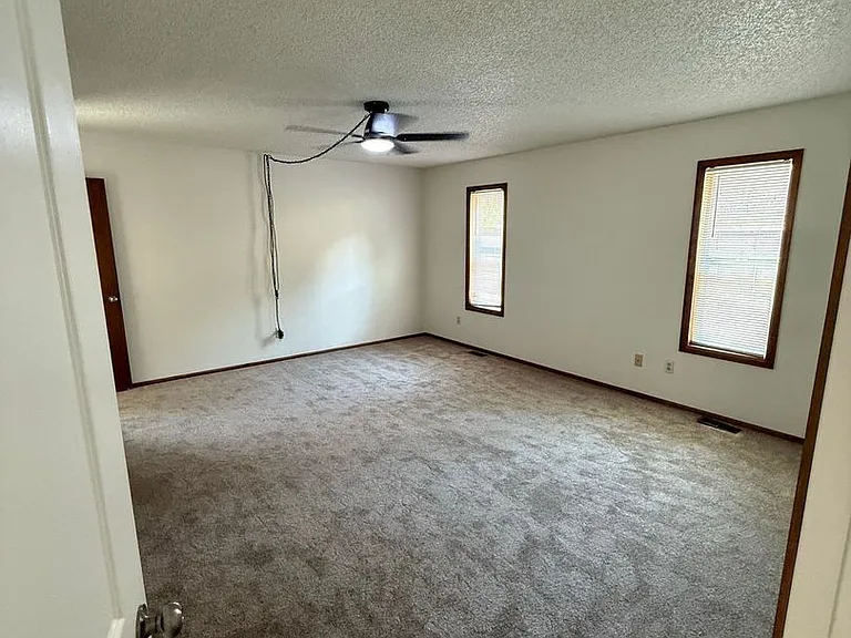 6840 Delmonico Dr — Photo 22