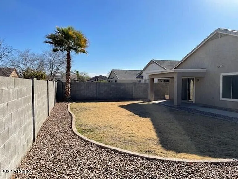2132 W Carter Rd — Photo 18