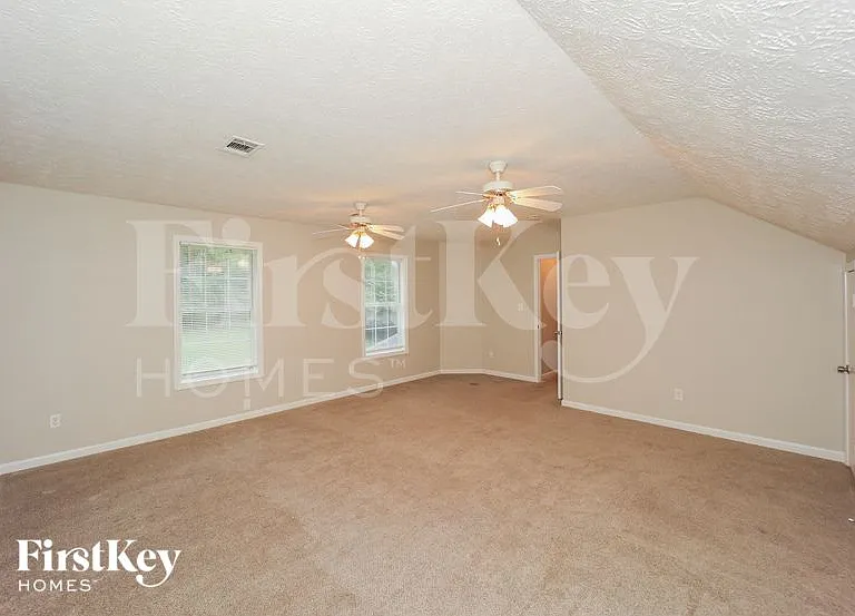 11685 Heritage Dr — Photo 8