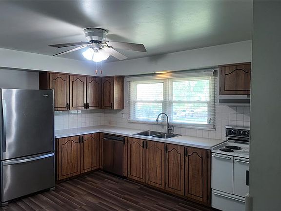3rd image of 12050 Mignon Dr