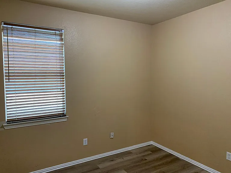9513 Waterman Dr — Photo 10