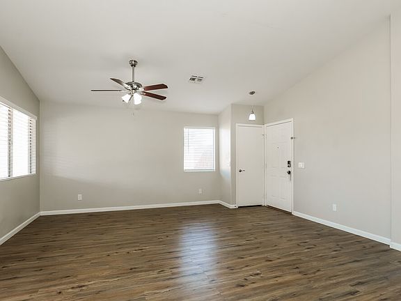4th image of 16104 W Jefferson St