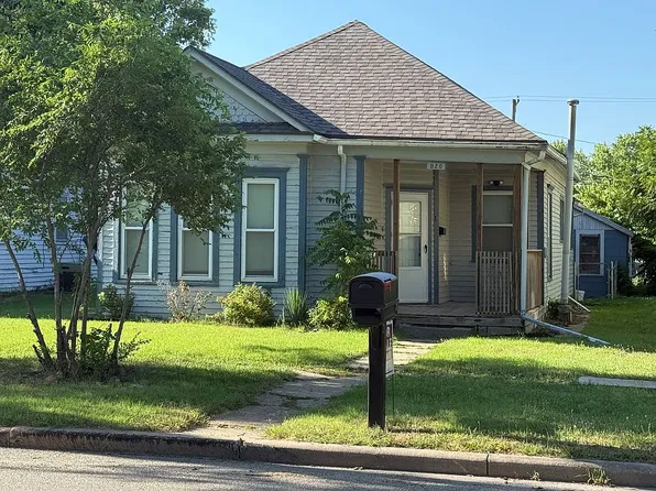 920 W Walnut St, Herington, KS 67449
