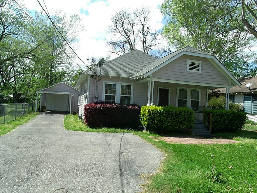 204 S Magnolia St, Highlands, TX 77562 | Zillow