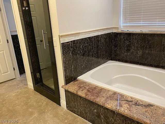 2047 Westwind Rd — Photo 16