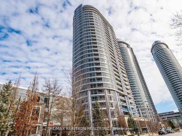 151 Village Green Sq, Toronto, ON