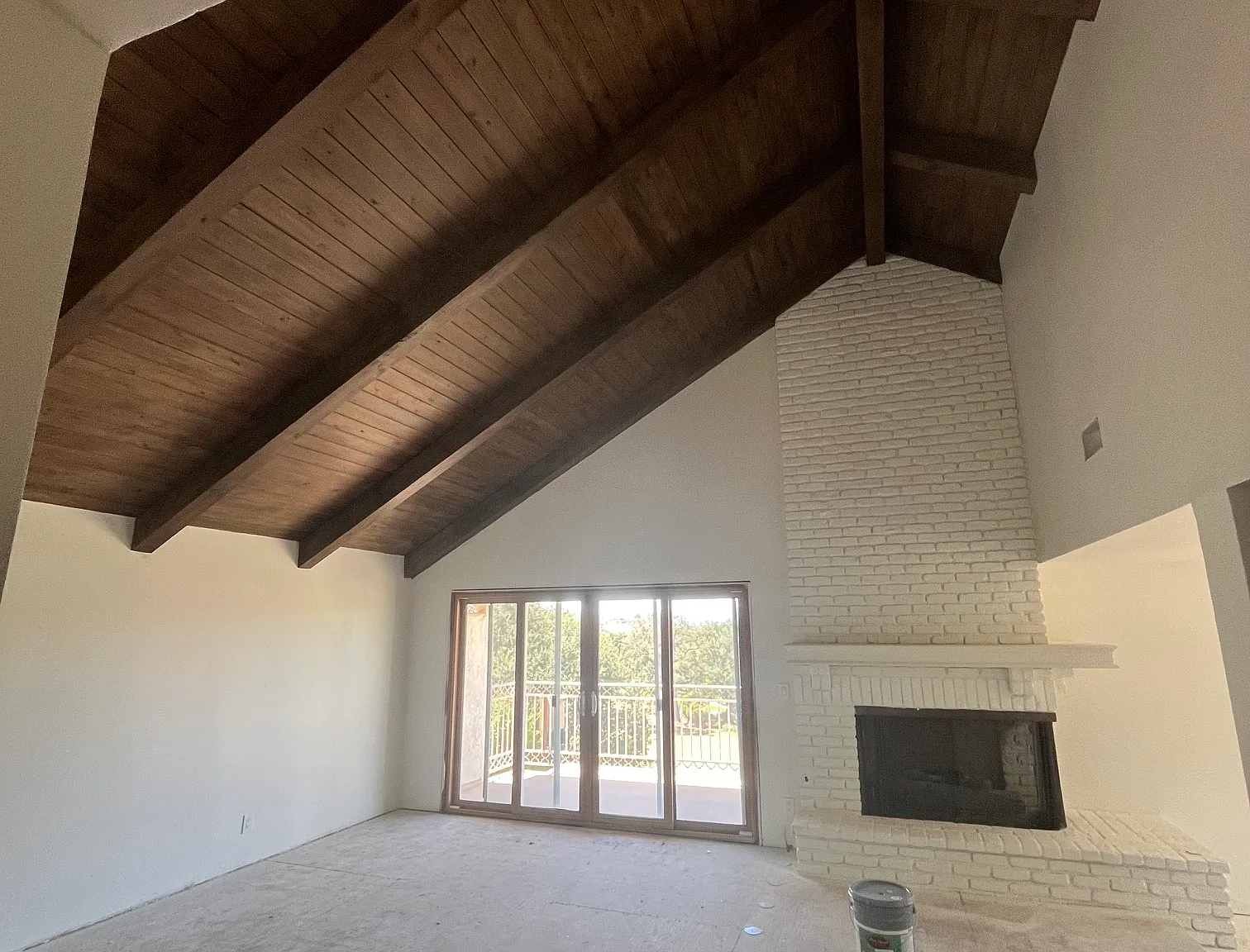4 bed, 2843 sqft, $6,995 — Photo 4