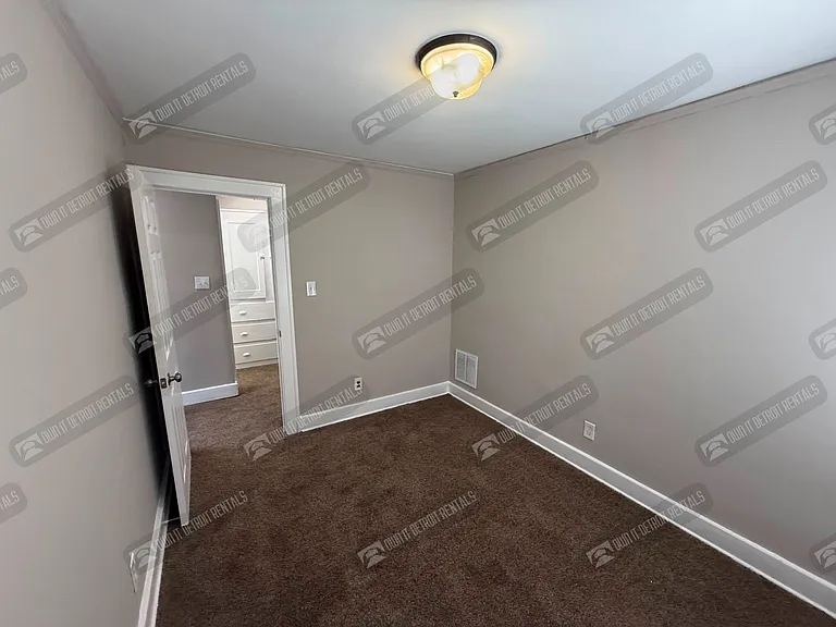 19263 Conley St — Photo 10