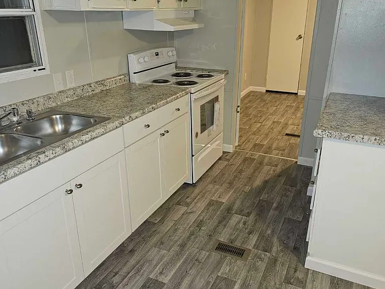 210 Jamback Rd #53 — Photo 9