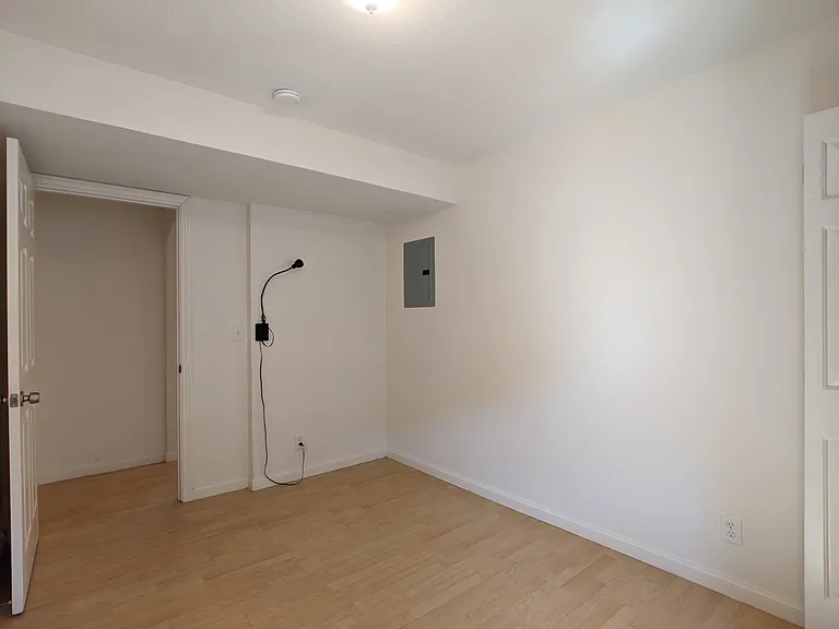 1932 Hearst Ave — Photo 14