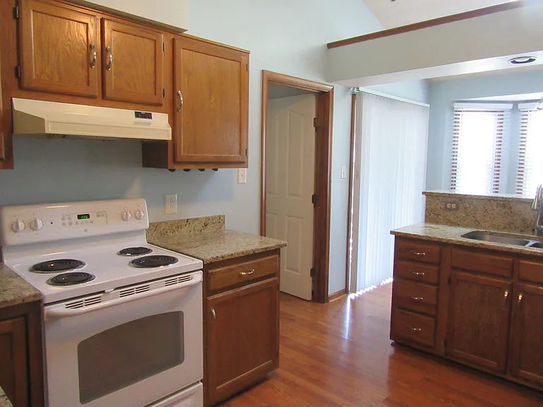 2400 Broadnax Cir — Photo 12