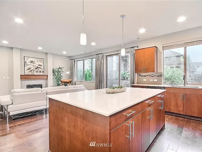 5113 NE 11th Pl — Photo 4
