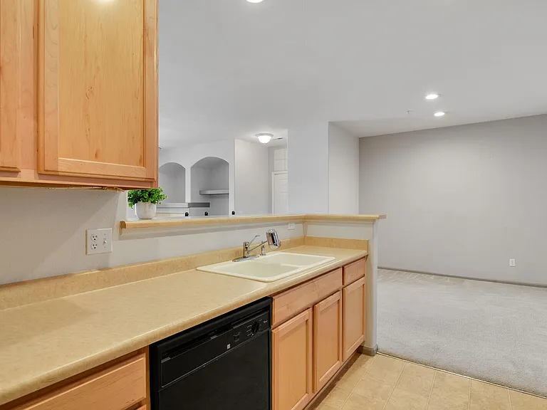 1574 Olympia Cir #203 — Photo 10
