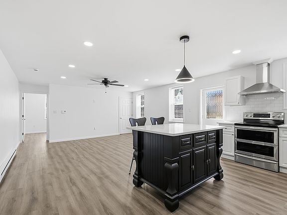 4th image of 11 West St #2