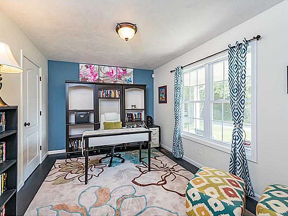 5th image of 24 Plantation Dr
