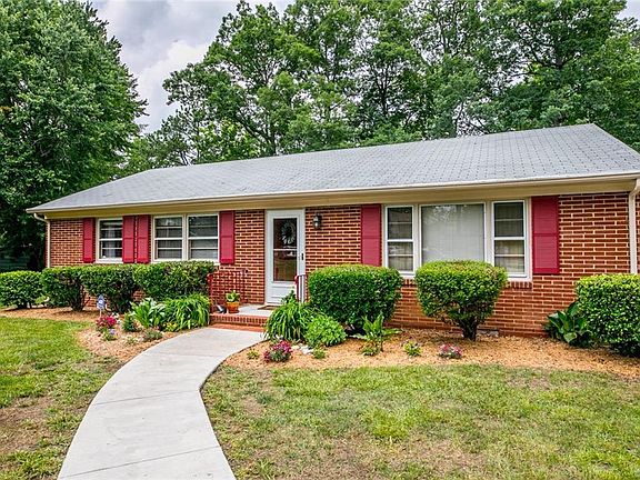 5th image of 1400 Clarkson Ct