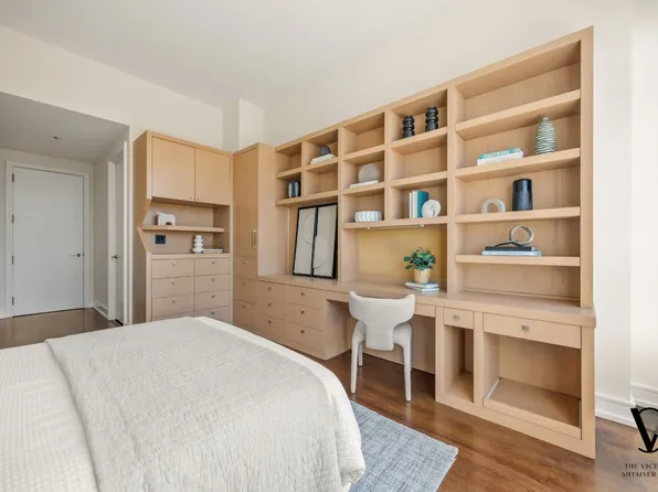 151 East 58th Street image 15 of 22