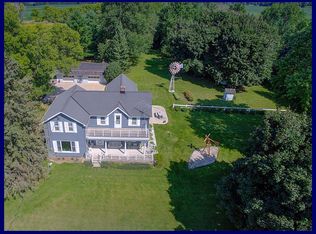 7282 W Waterford Rd, Hartford, WI 53027