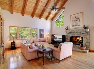 28498 N Shore Rd, Lake Arrowhead, CA 92352