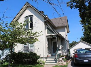 450 Locust St, Elgin, IL 60123