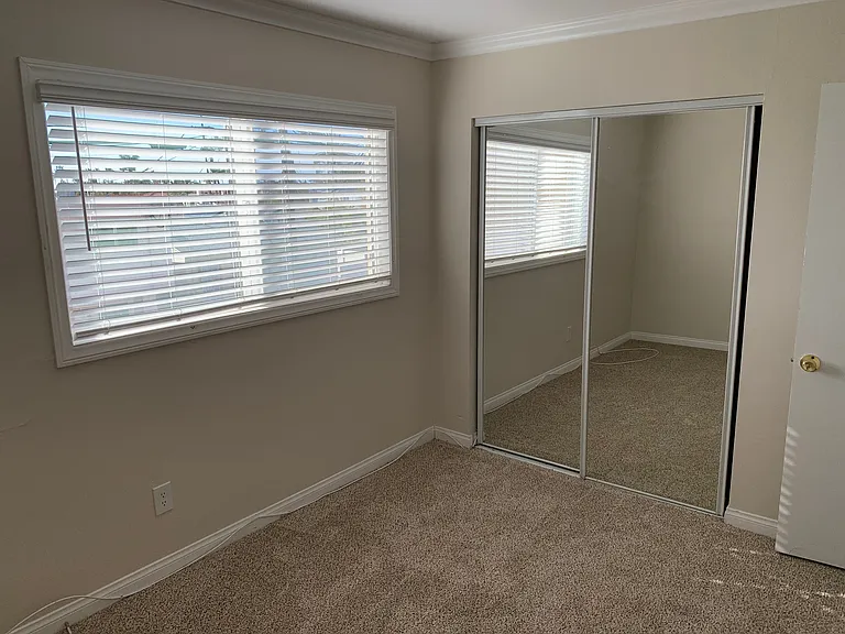4664 Hamilton St #4664.5 — Photo 18