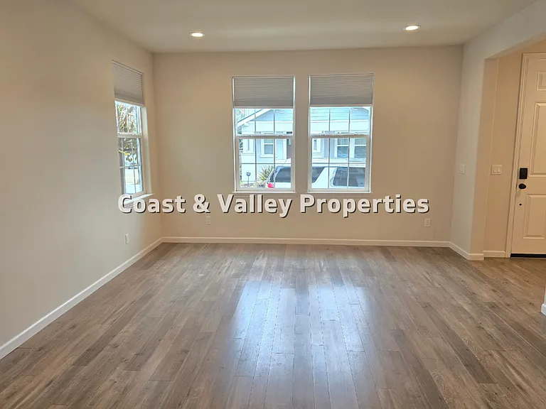 18907 Kilpatrick Ln — Photo 3