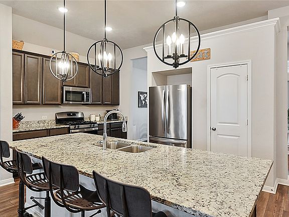 5th image of 15013 Indian Creek Ln