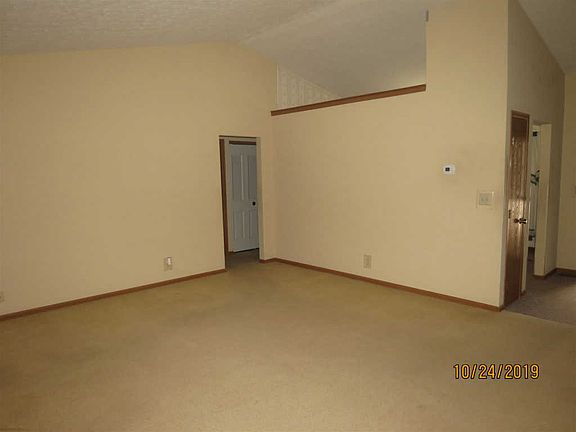 4th image of 3042 Portsmouth Dr W