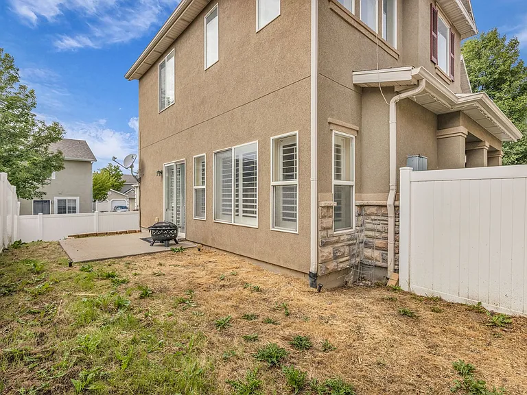 6169 S 1375 E — Photo 23