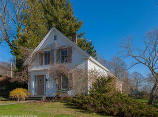 38 Spear St, Rockport, ME 04856