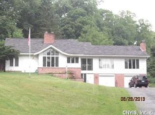 3905 Amber Rd, Syracuse, NY 13215