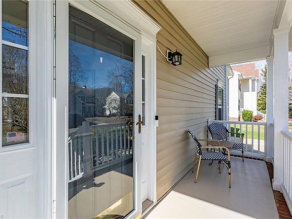 2nd image of 2208 Woodbury Dr