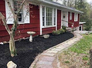 7 Legion Rd, Poughkeepsie, NY 12601