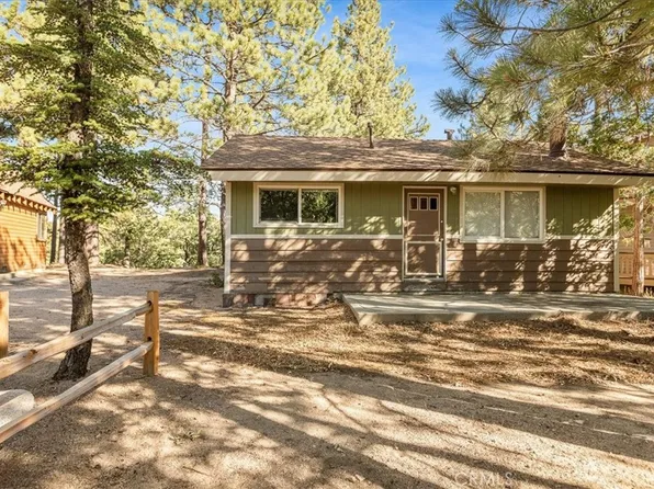 735 Dahlia Dr, Green Valley Lake, CA 92341