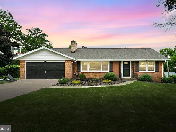 730 Woodberry Rd, York, PA 17403