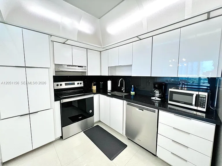 19370 Collins Ave #918 — Photo 9