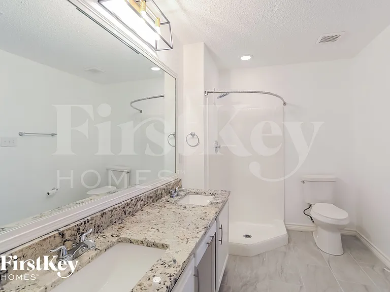8136 Iris Cir — Photo 10