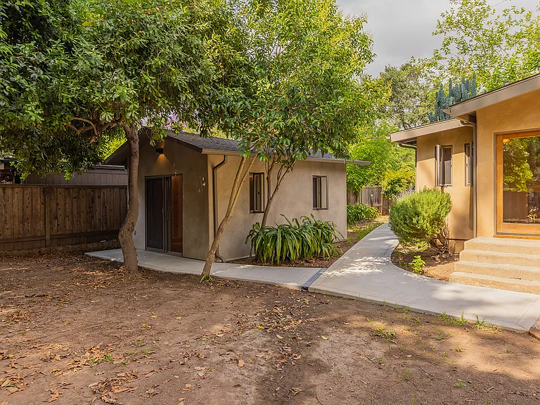 136 S Poli St — Photo 18