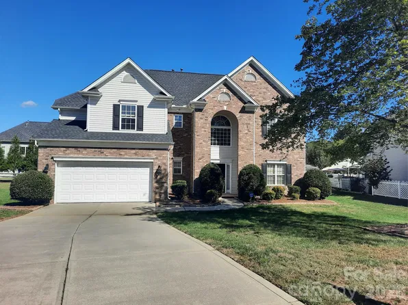 4704 Mimosa Pl, Harrisburg, NC 28075