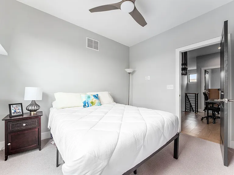 271 Neruda Ave — Photo 55