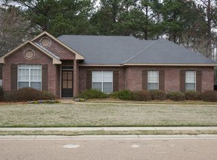176 Oak Grove Dr, Brandon, MS 39047