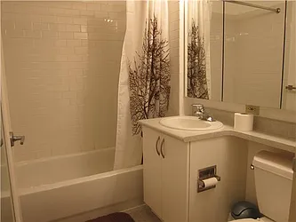 Rented by R New York