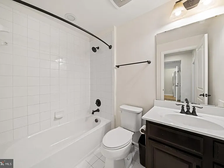 6408 Walcott Ln — Photo 7