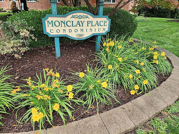 4th image of 207 Monclay Ct Unit 1W
