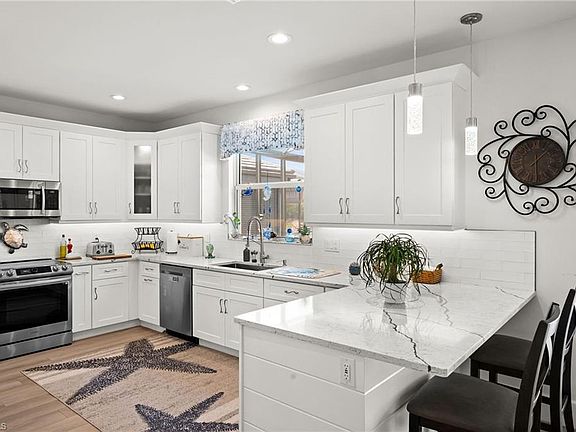 3rd image of 8409 Laurel Lakes BLVD