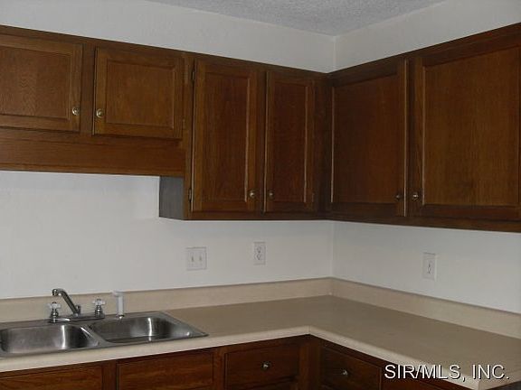 4th image of 120 Suppiger Ln